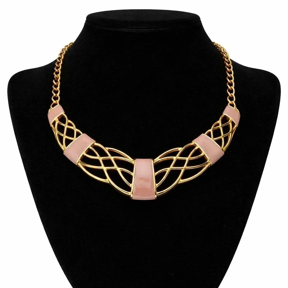 VTG  Monet Pink Enamel Gold‎ Tone Statement Bib Collar Necklace Hook Clasp 1980s